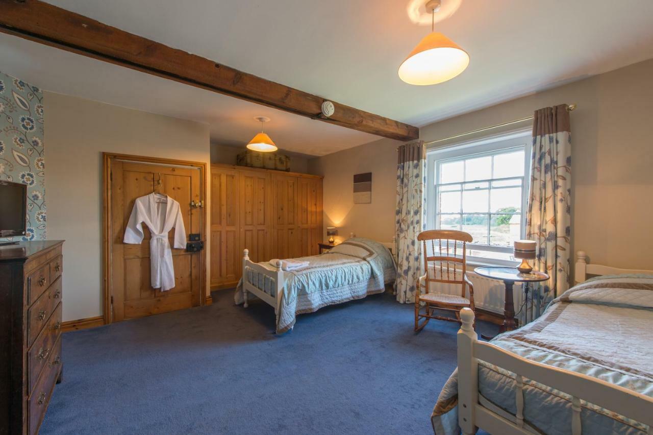 Moreton Hall Farm Bed & Breakfast Newport  Exterior photo